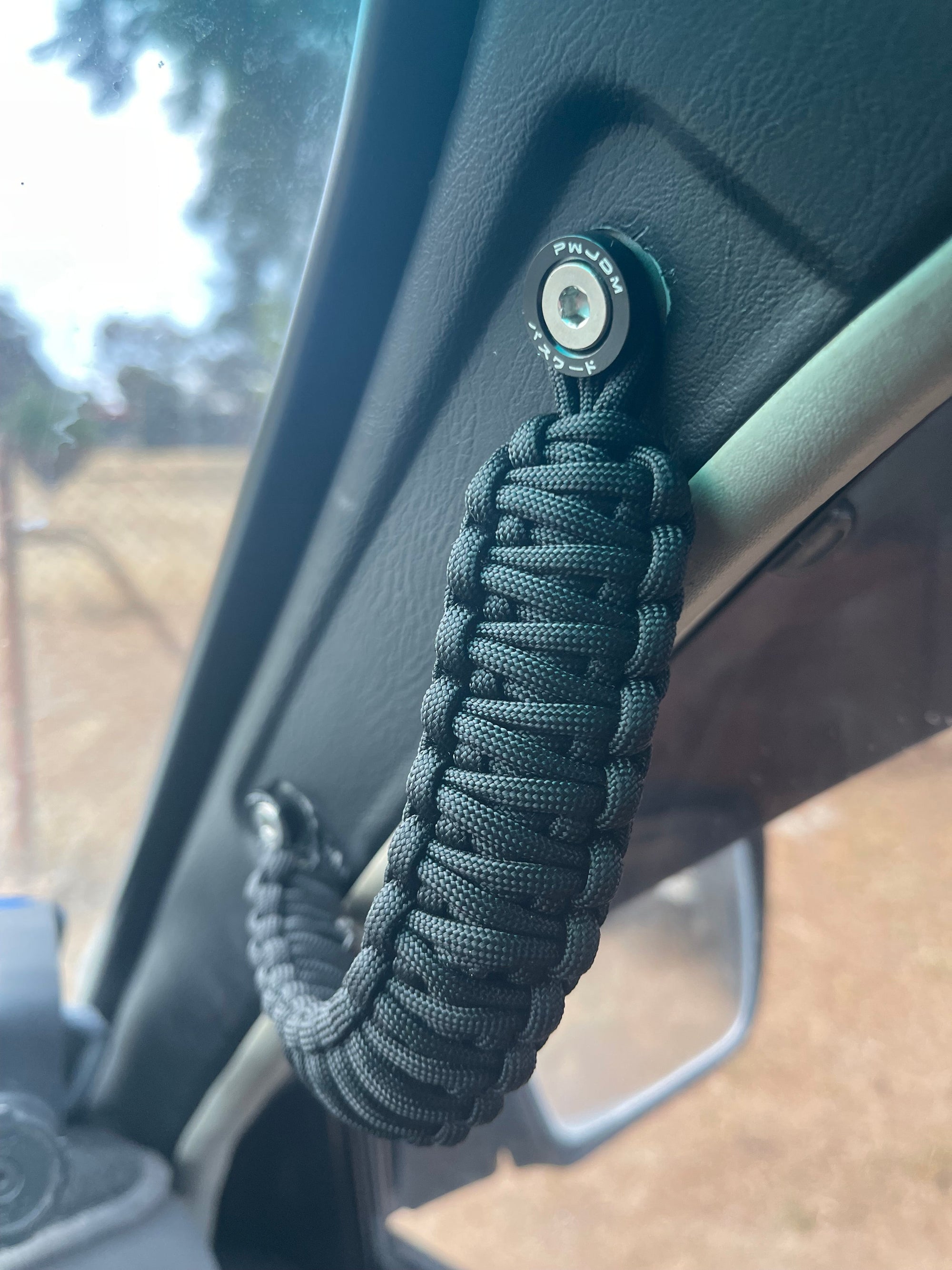 4x4 handle paracord